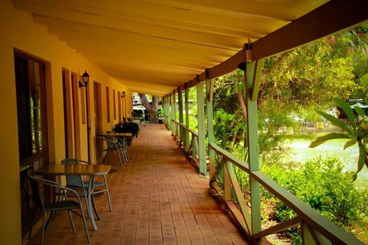 Ravenswood Hotel Екстер'єр фото